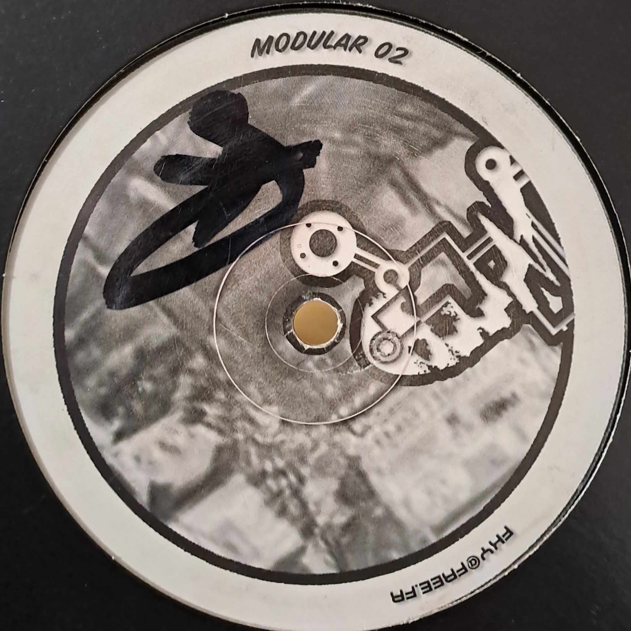 Modular 02 - vinyle freetekno